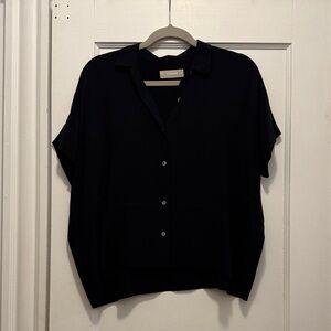 Everlane Women's Silk Black Short Sleeve Button-Down Shirt